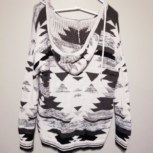 AEO Aztec Print Knit Hoodie - Picture 2 of 7